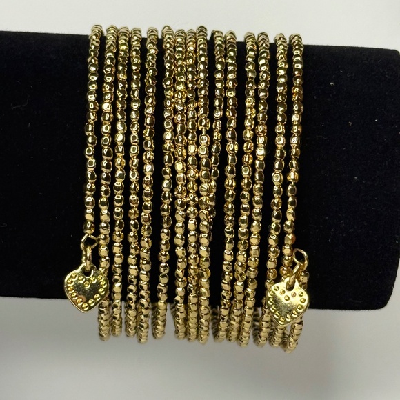 Gold Tone Bangle Bracelet - Picture 1 of 3